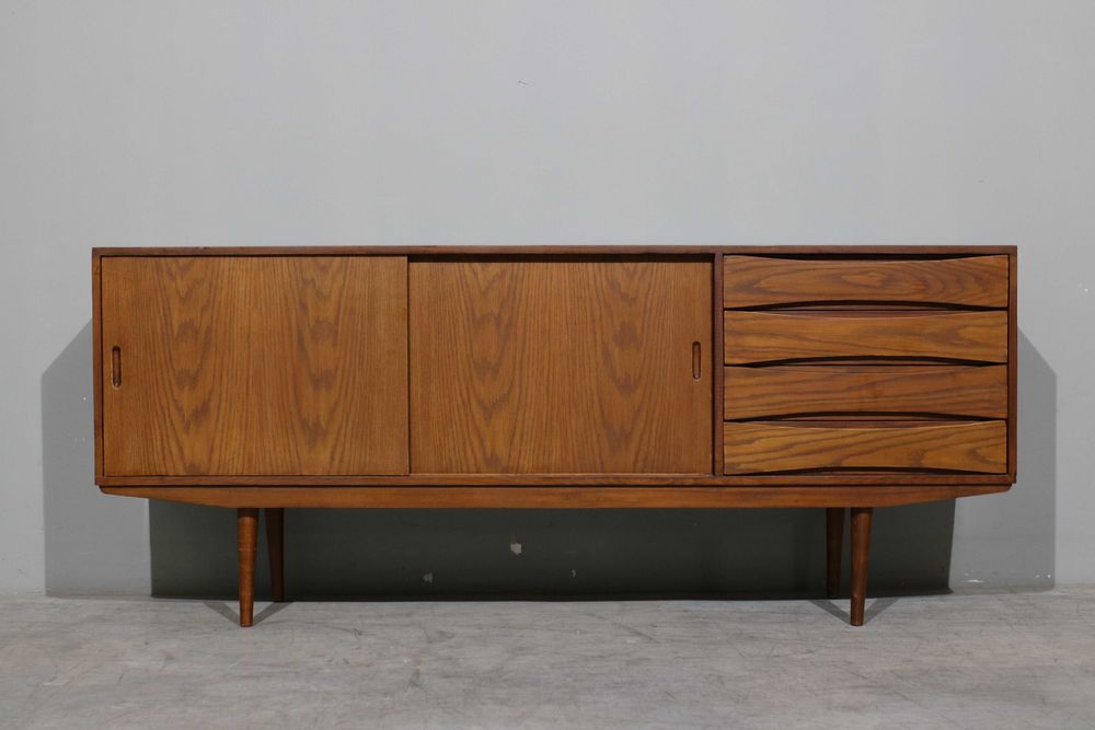 Aparador nórdico em carvalho | Mid- Century Modern | Nordic Design