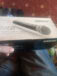 Shure SM58 (микрофон вокальный . Сборка мексиканская . Цена 150$ )