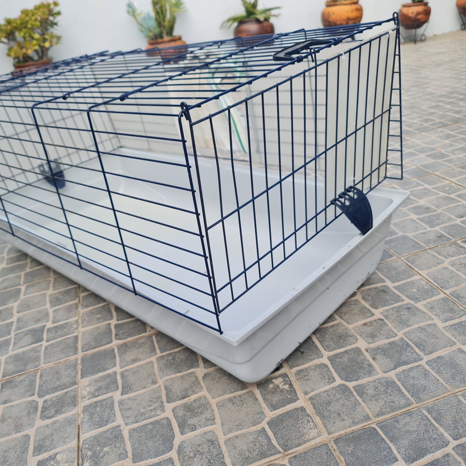 Vendo Gaiola com acessórios para animais de pequeno porte (ex.Coelho)