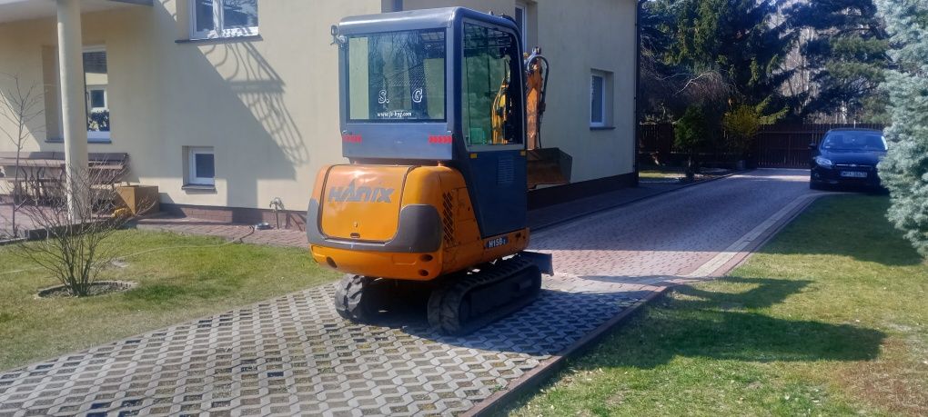 Minikoparka Hanix nie bobcat, nie  yanmar