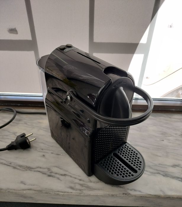 Vendo Máquina de Café Nespresso Delonghi