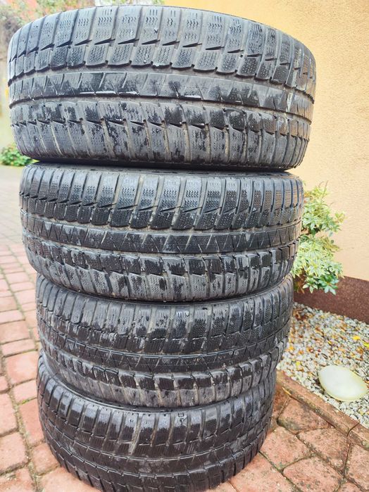 Opony zimowe Falken 235/45R18