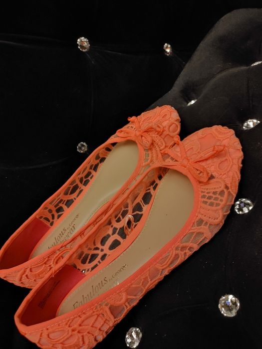 Buty balerinki koronkowe neonowe rozm. 39