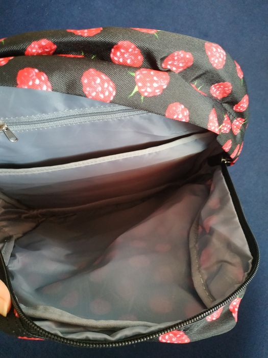 Plecak z przegrodą na laptopa Loozz Maliny Raspberries nowy