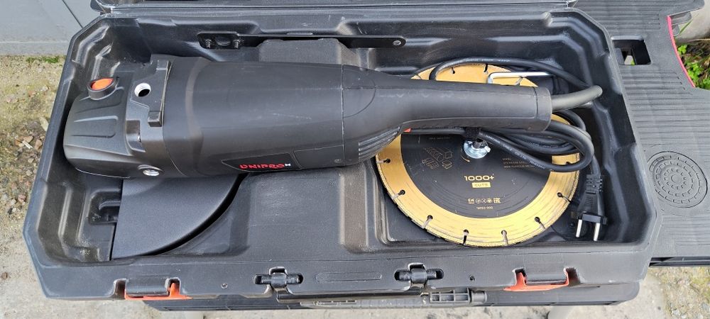 Болгарка Dnipro M 230mm 2600w + кейс