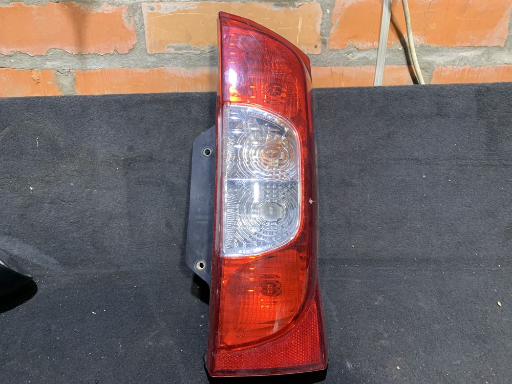 Фонарь задний правый с платой Fiat Fiorino Nemo 2007-2021 01353205080