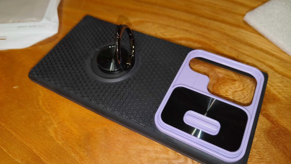 Etui z podpórką i zasłoną na aparat do Samsung S22 Ultra jak nowe