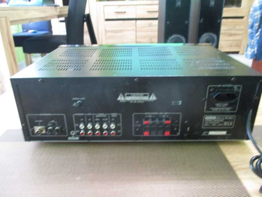 Amplituner TEAC AG-680 /do 200 W\