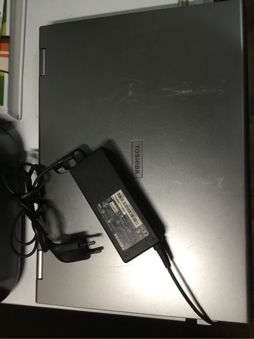 Ноутбук мощный двухядерный Тошиба 15 экран