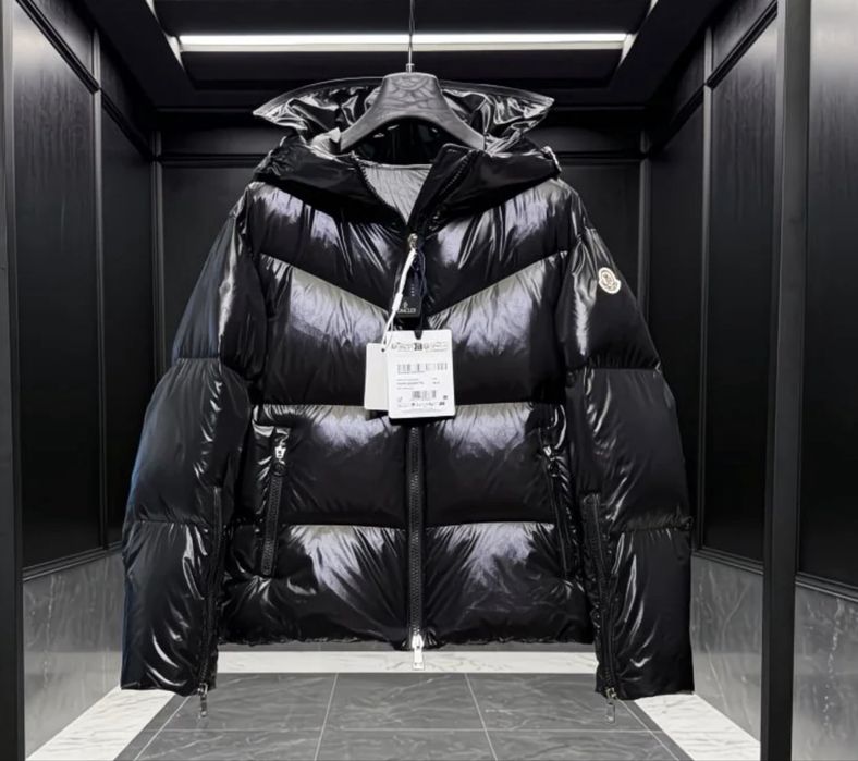 Куртка жіноча пуховик moncler