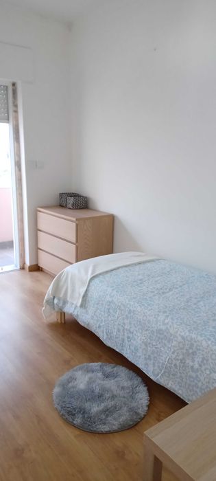 Quarto para arrendar