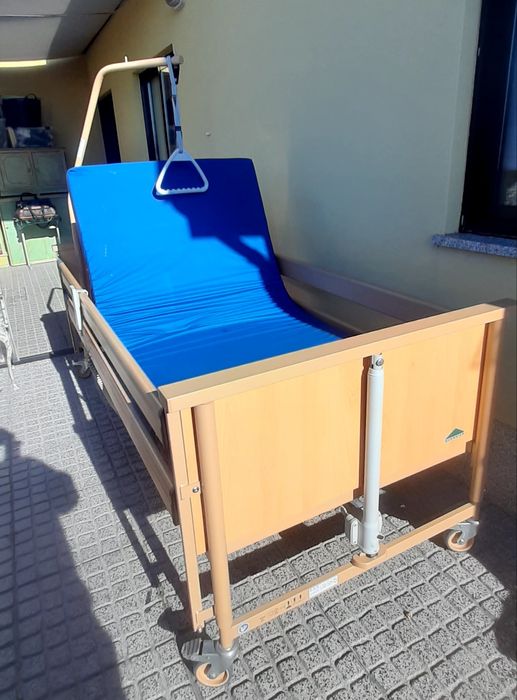 Cama articulada elétrica e elevatória hospitalar BURMMEIER