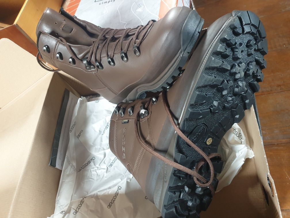 Buty LOWA Mountain GTX GoreTex rozm. 44 i 1/2