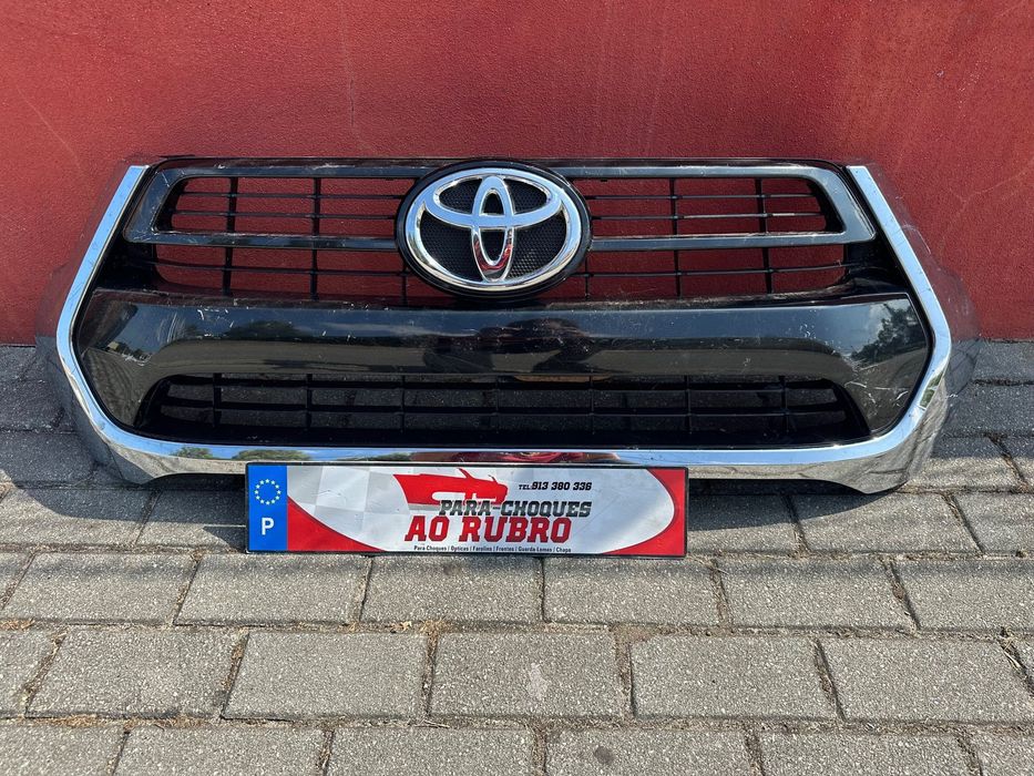 Grelha Toyota hilux 2016 &gt;2023