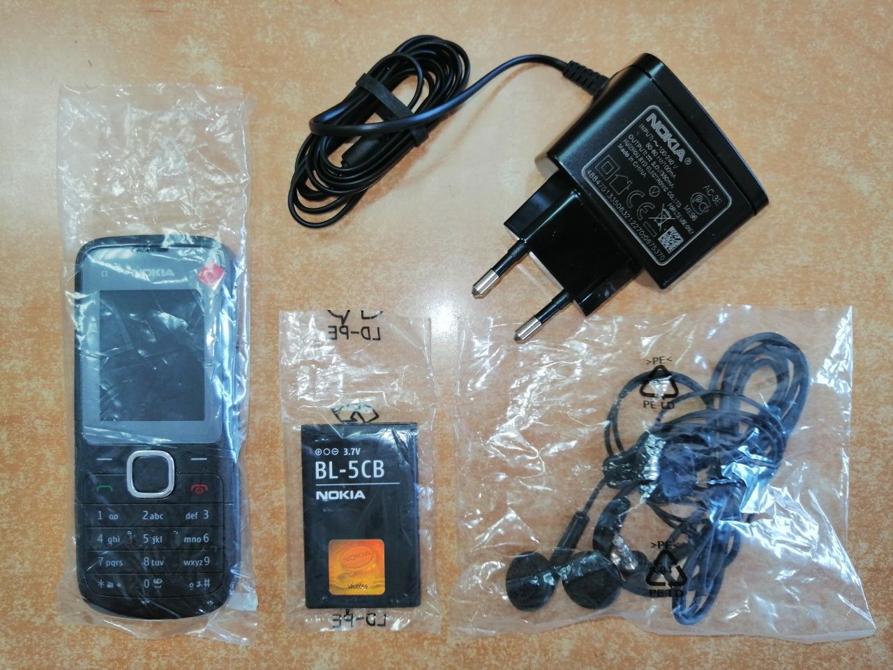 Telemóvel Nokia C1-01