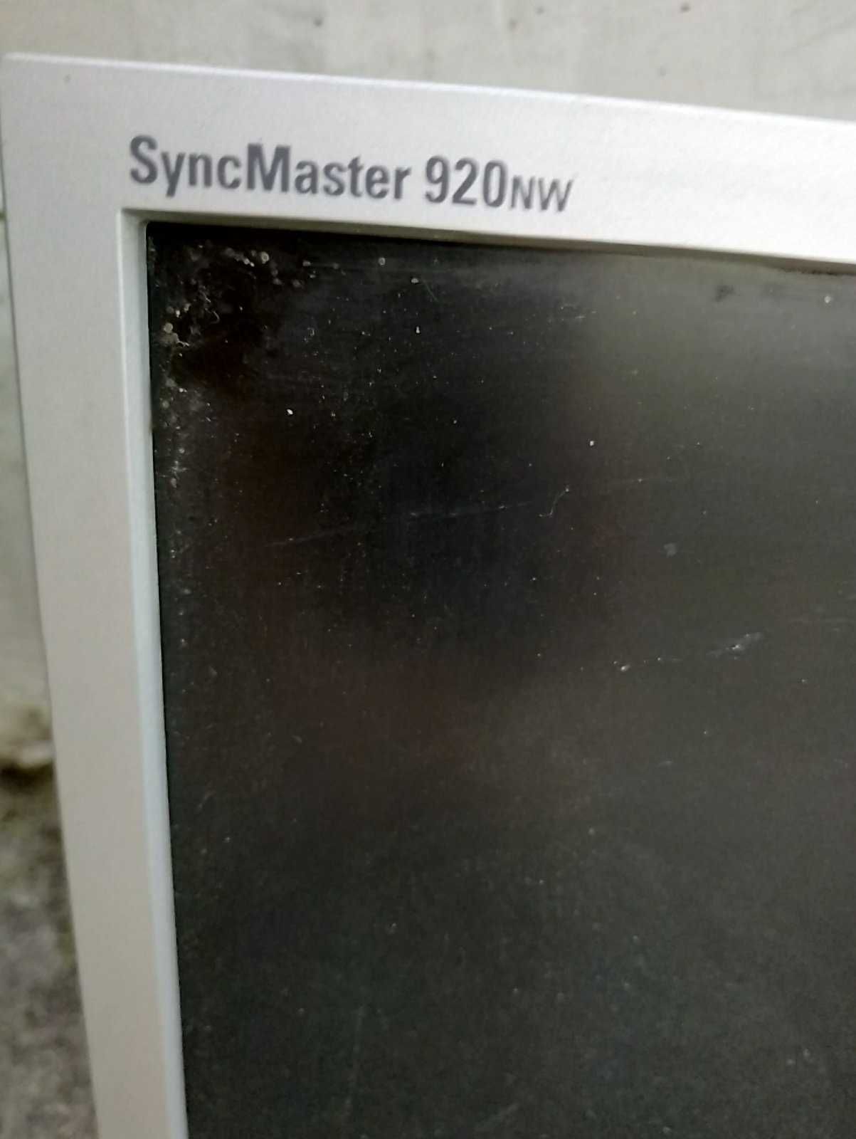 Samsung  SyncMaster920NW монитор