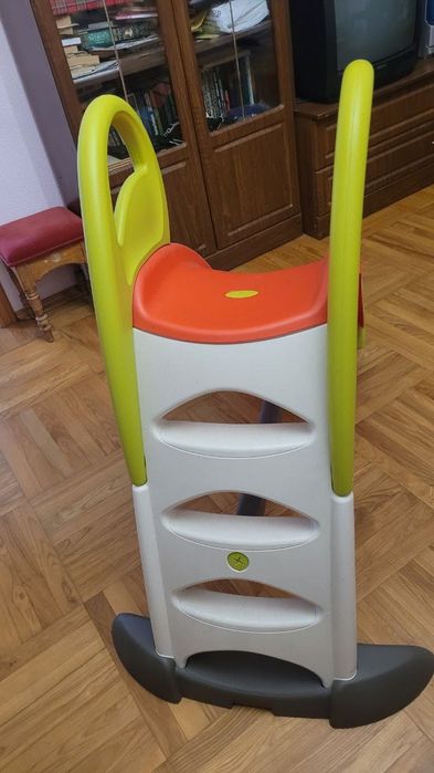 Продам дитячу гірку smoby