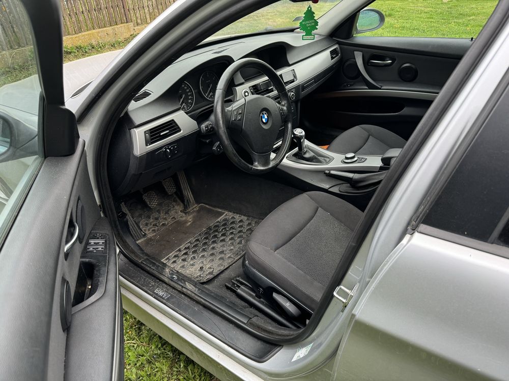 BMW E91 320D xenon navi 2x PDC panorama