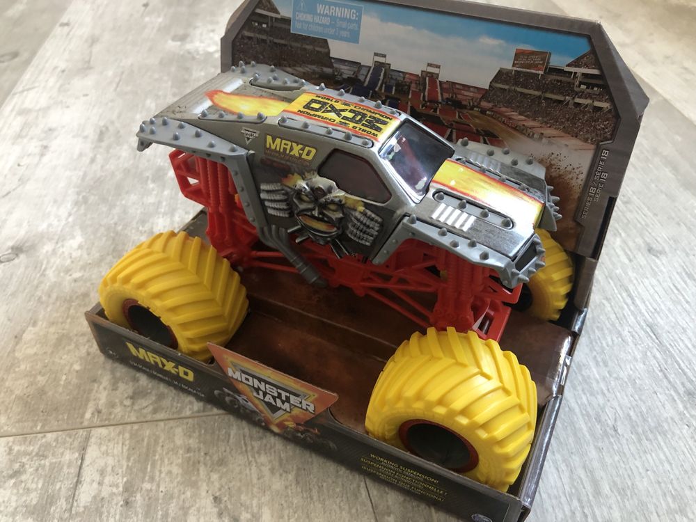 Monster Jam MAX-D Spin Master skala 1:24 ogromny