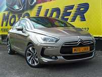 Citroën DS5 Hybryda, 4x4, 7 lat w jednych rękach
