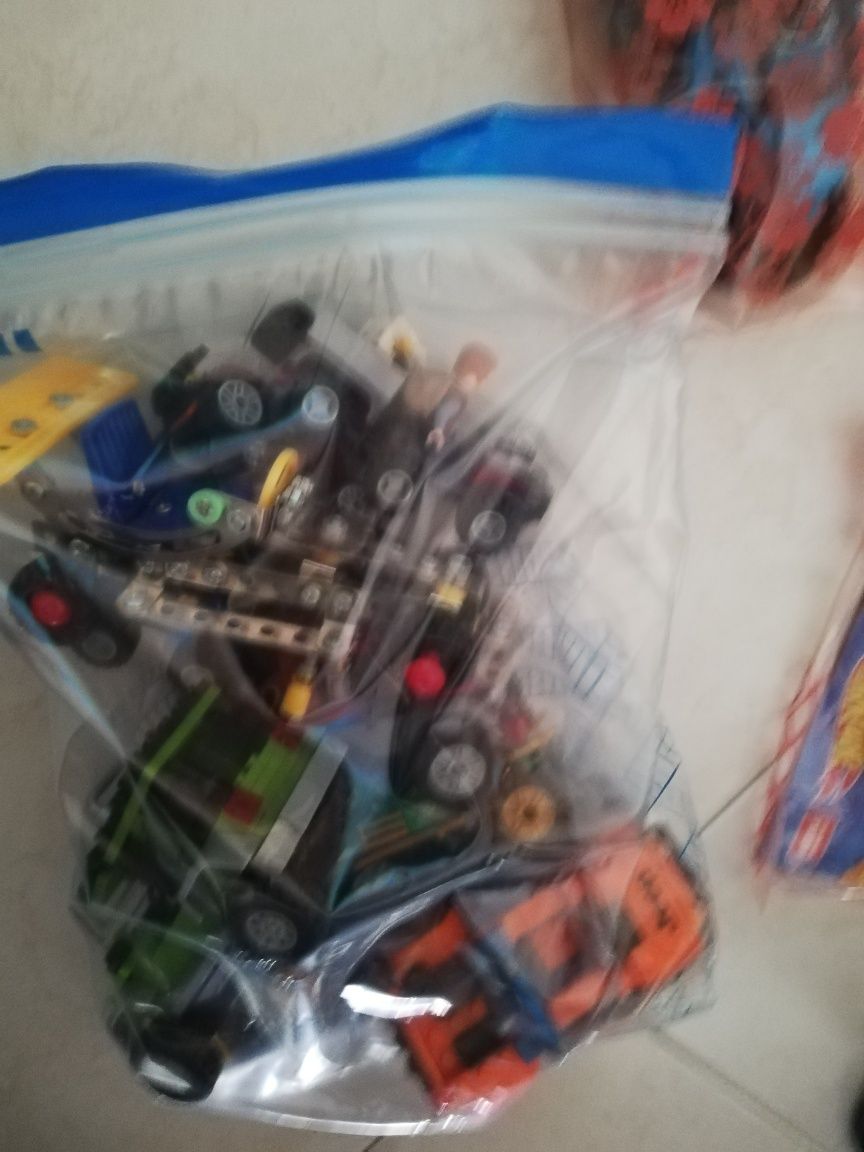 Vários conjuntos de Legos