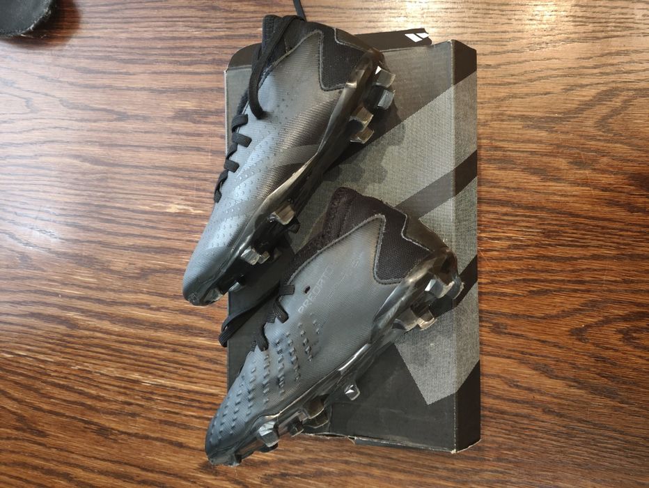 ROZMIAR 31.5 Korki piłkarskie Adidas Predator Accuracy.3 FG Jr GW4610