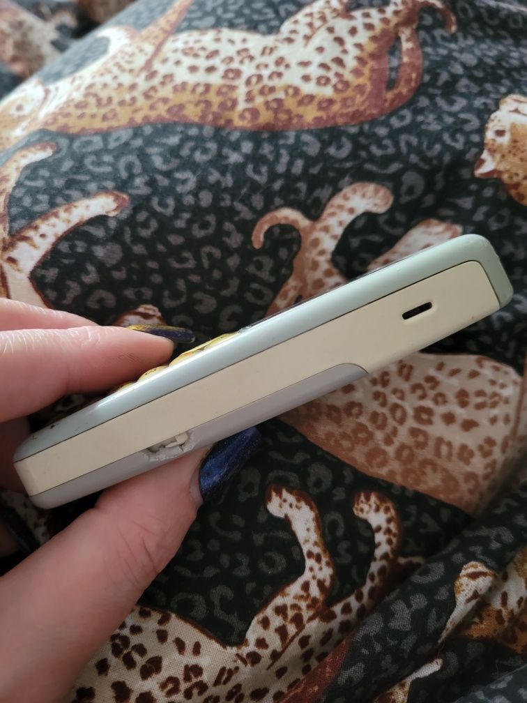Робочий nokia 1112 кнопковий кнопочный мобильный мобільний телефон нок