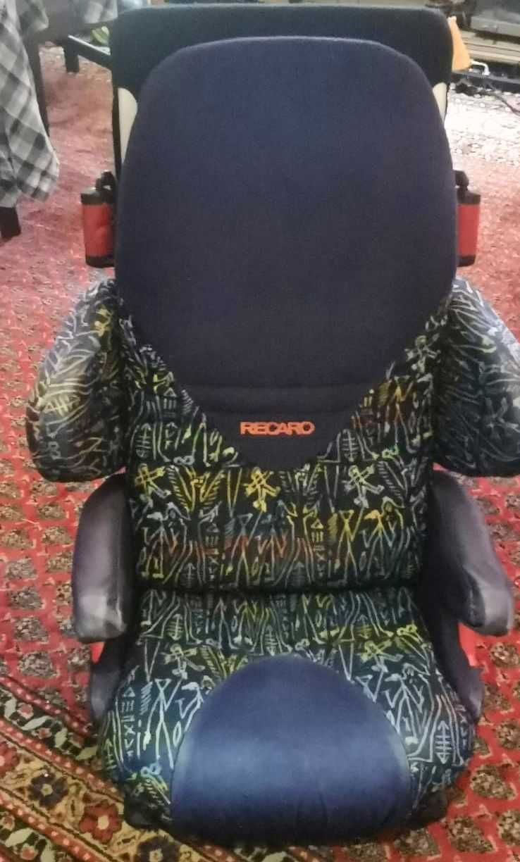 Fotelik dziecięcy Firmy  RECARO   9 - 36kg