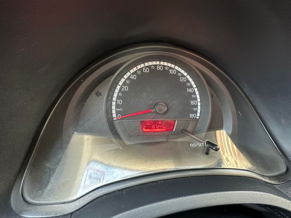 VW UP! 2011 rok benzuna