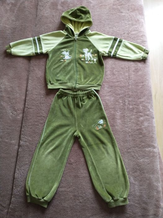 Dres welurowy chłopięcy R.98 stan BDB