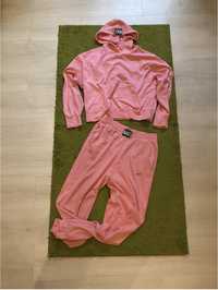 Костюм розовый Найки оригинал свуш размер с-м худи штаны