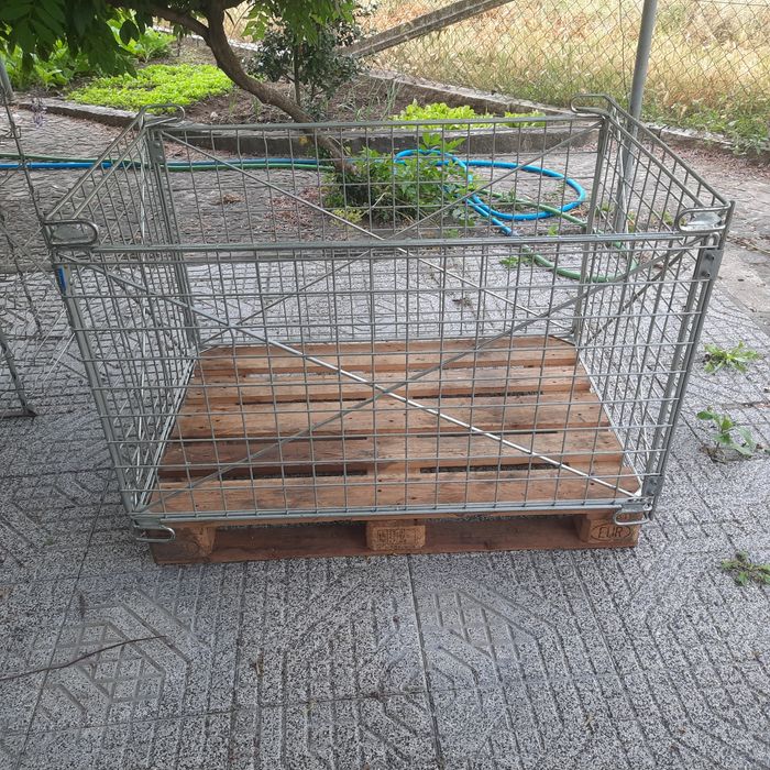 Contentor/cesto em ferro para porta paletes