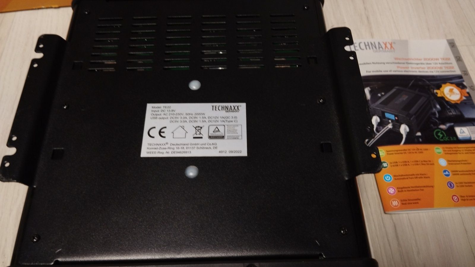 Інвертор Technaxx Deutschland Wechselrichter 2000W TE22
Новий, тільки