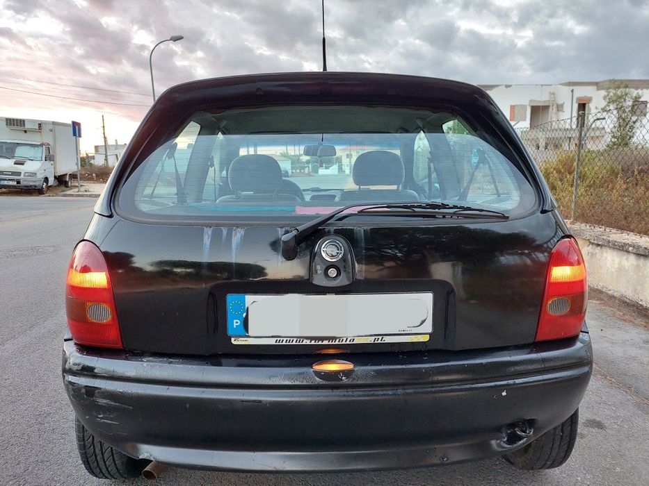 Opel Corsa B 1,2 ano 1997 para venda em Quarteira
