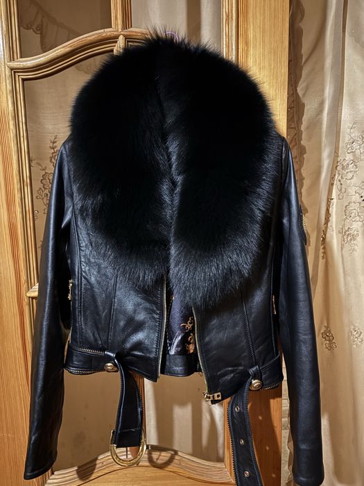 Курточка кожаная с мехом песец