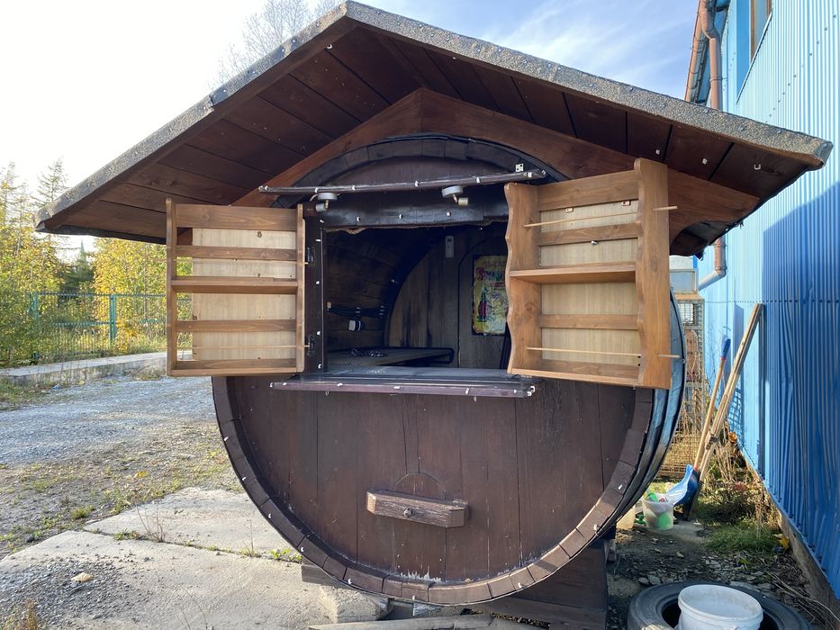 Kiosk handlowy - BECZKA