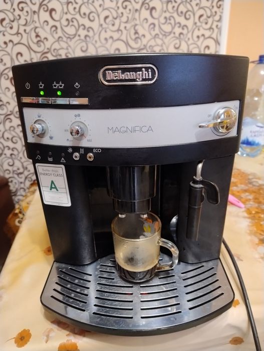 Продам DELONGHI magnifica