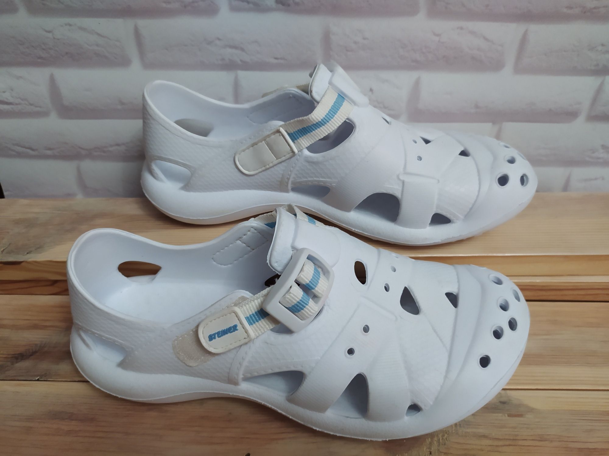 Крокси crocs босоніжки 38 розмір