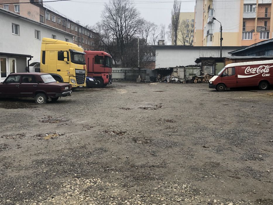 Стоянка для авто ,автопаркінг