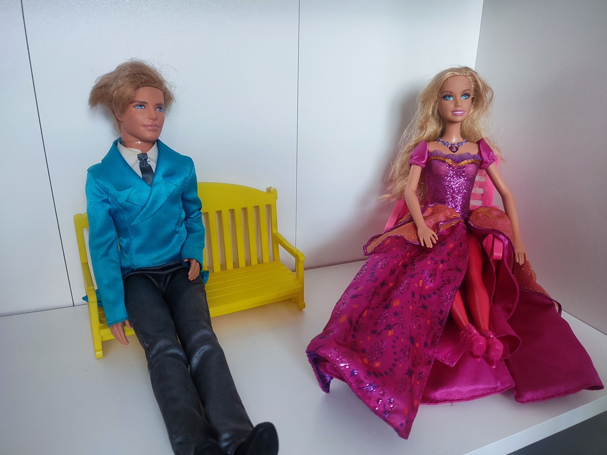 Piękny książę Liam z bajki Barbie księżniczka i piosenkarka