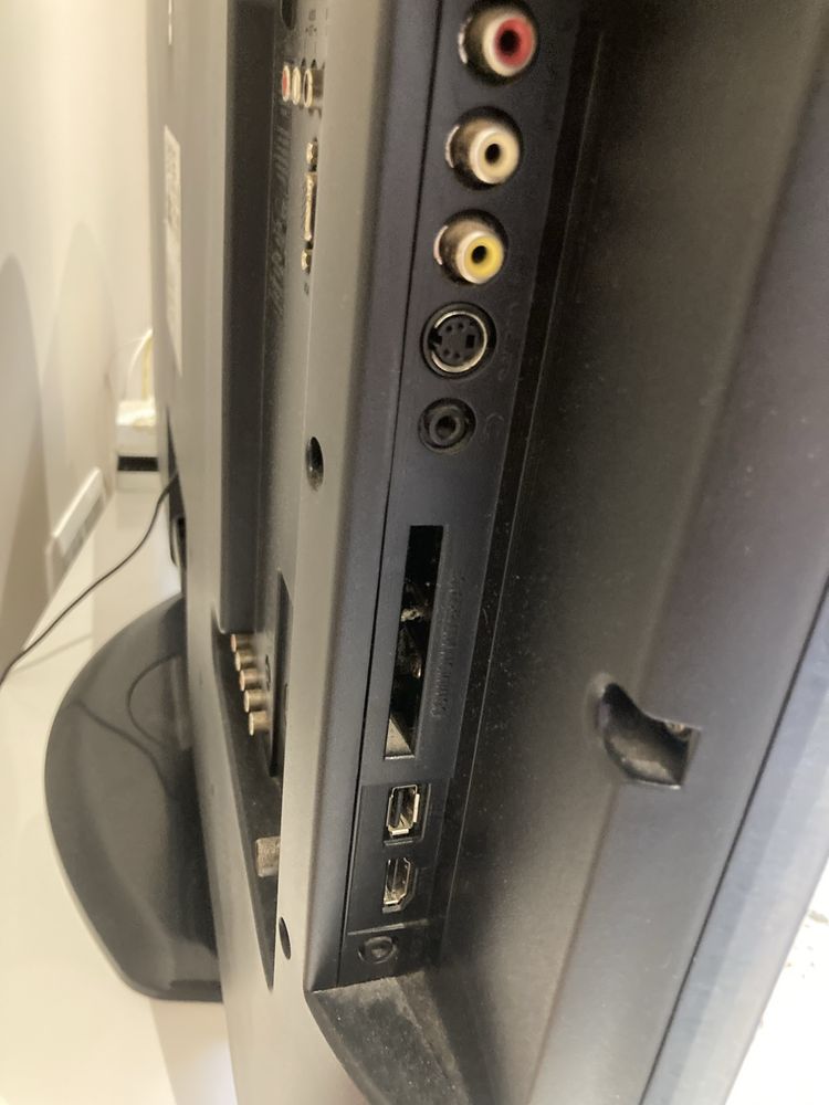 Tv Lcd Philips 42”