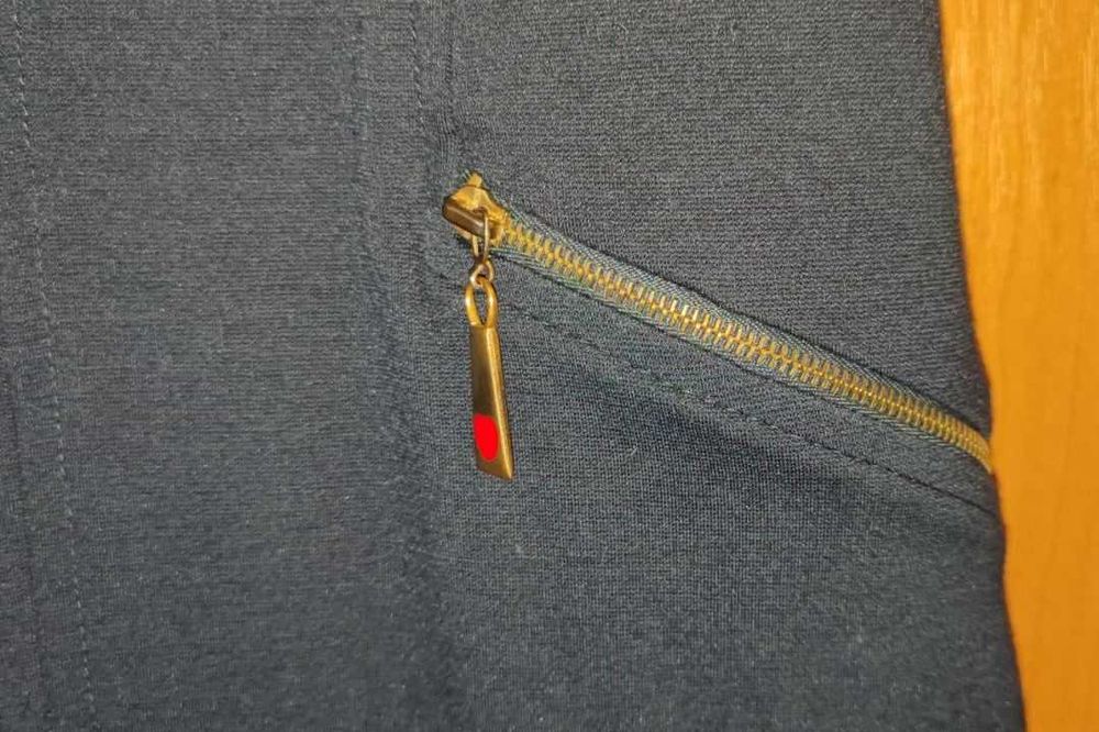 Классическое платье р.42