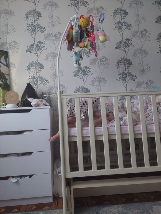 Дитяче ліжко з маятником