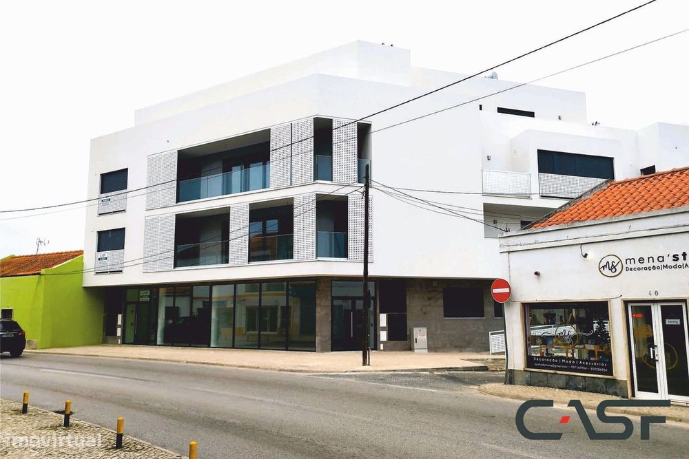 Loja - Fração P - Av. O Século - Samora Correia - CASF