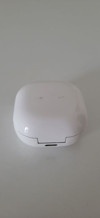Słuchawki prawie sprawne SAMSUNG GALAXY Buds live(2C31)