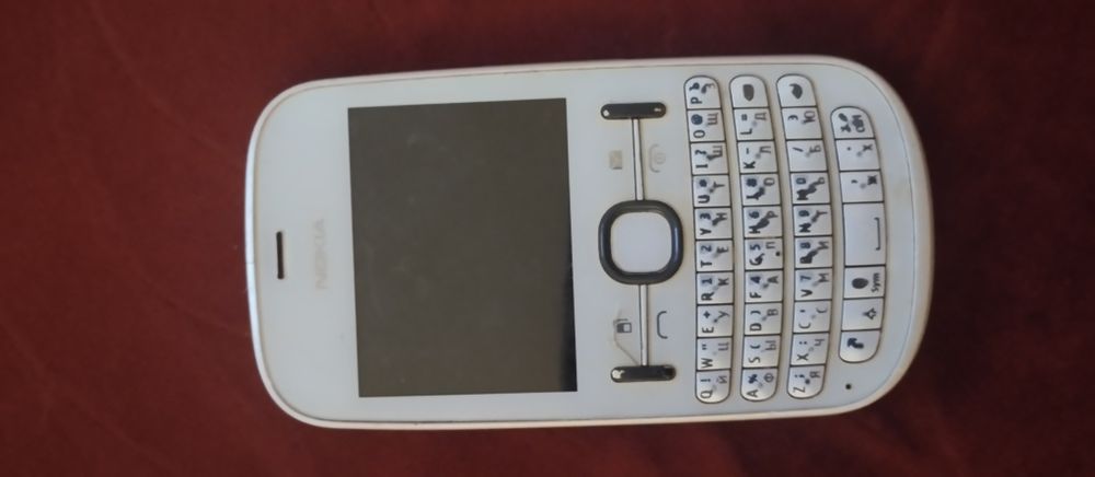 Нокиа 200 мобильный телефон