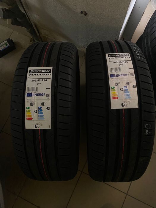 Pneus novos Bridgestone 205-55/16