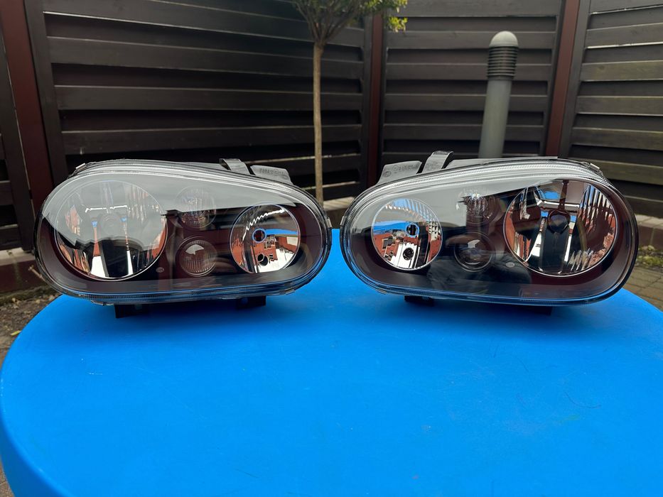Lampy przednie Hella czarne VW golf IV igły jak nowe