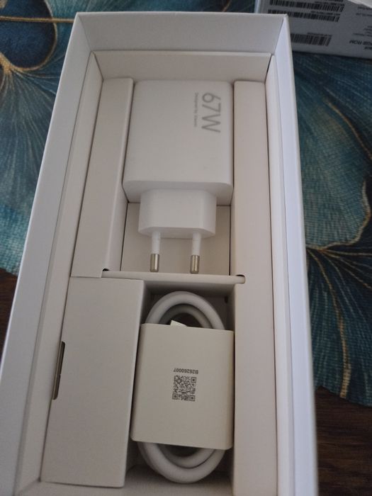Xiaomi 13, 8/256 gb