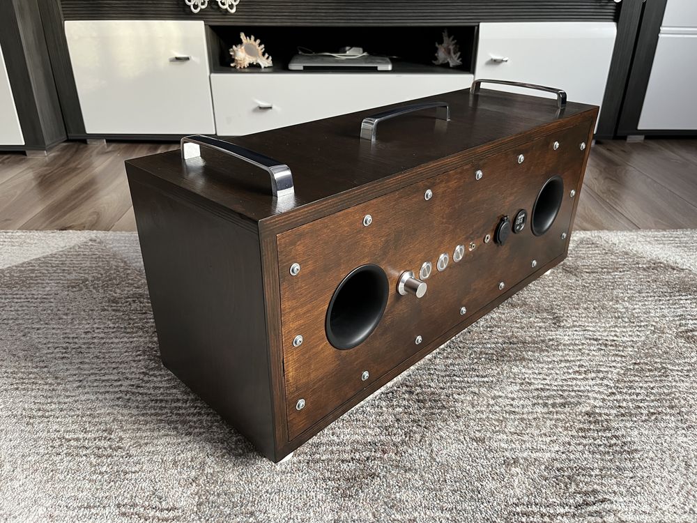 Referencyjny głośnik aktywny w kolorze venge tropikalne 2x35W DIY